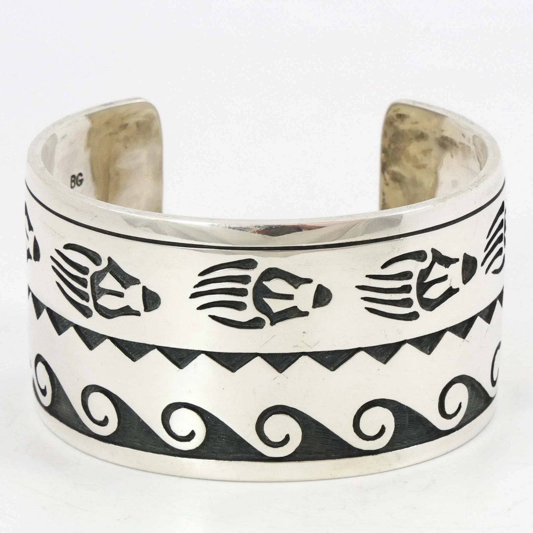 Hopy Overlay Cuff