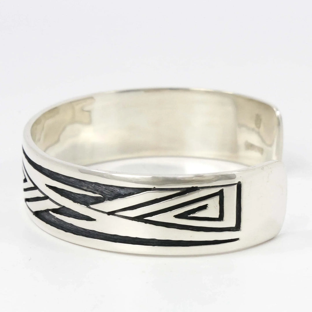 Geometric Water Cuff