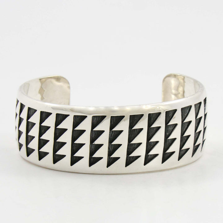 Trickling Water Cuff