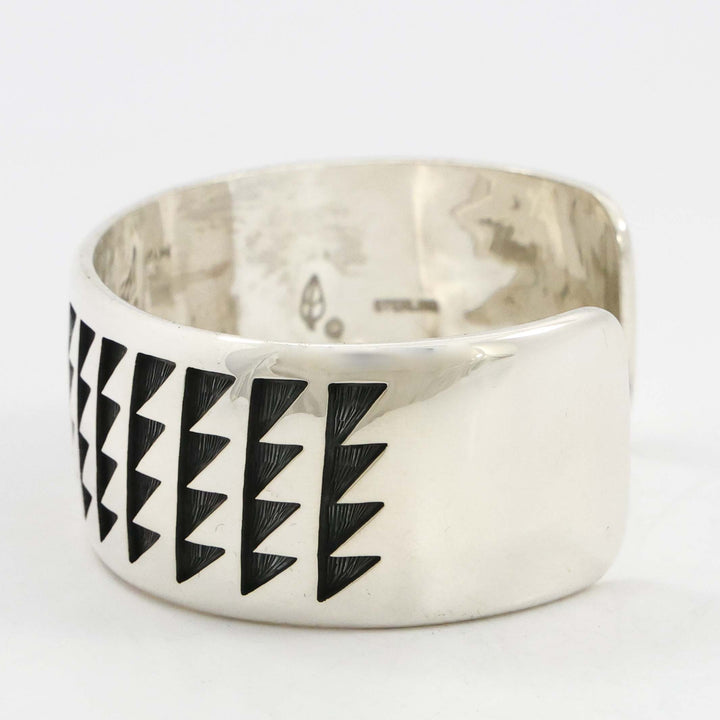 Trickling Water Cuff