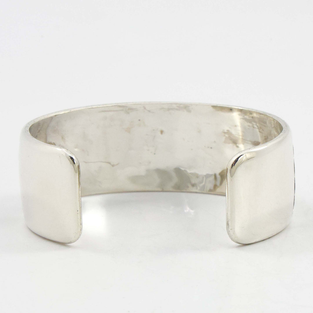 Trickling Water Cuff