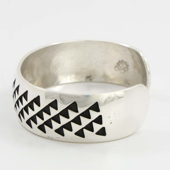 Trickling Water Cuff