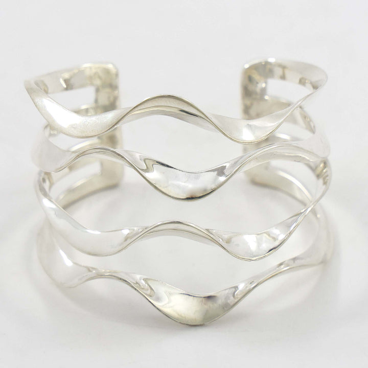 Wave Cuff