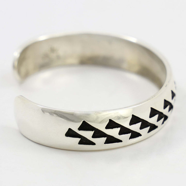 Trickling Water Cuff