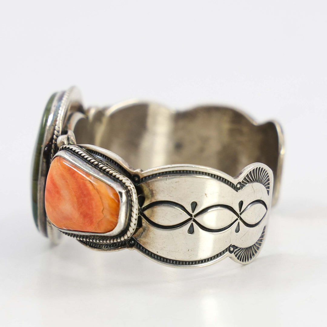 Agate and Spiny Oyster Shell Cuff