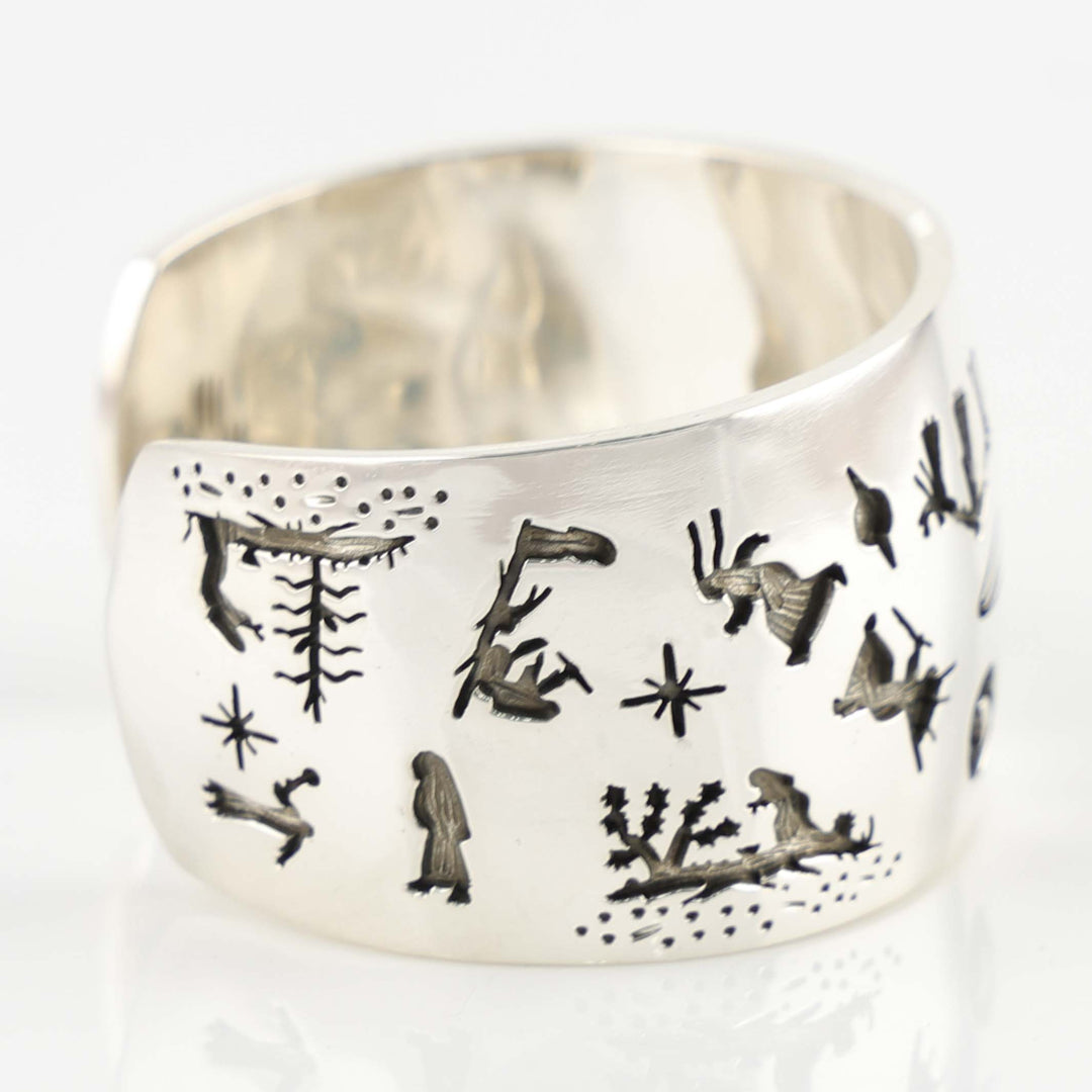 Women Traditions Cuff