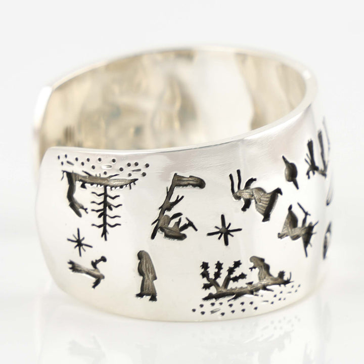 Women Traditions Cuff