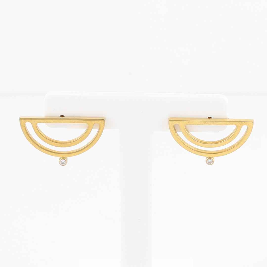 ゴールド ストラータ ハーフムーン イヤリング