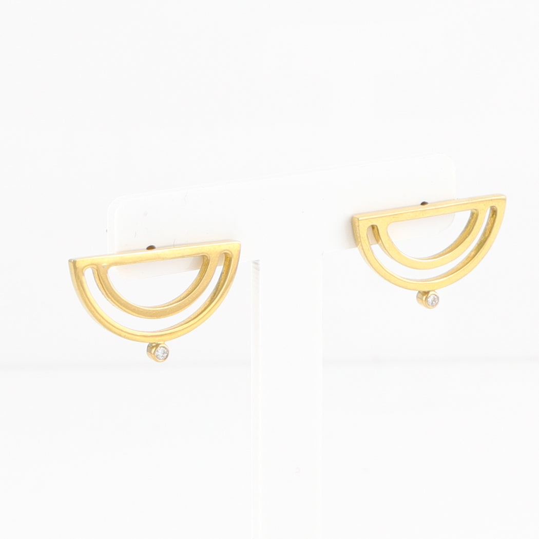 ゴールド ストラータ ハーフムーン イヤリング