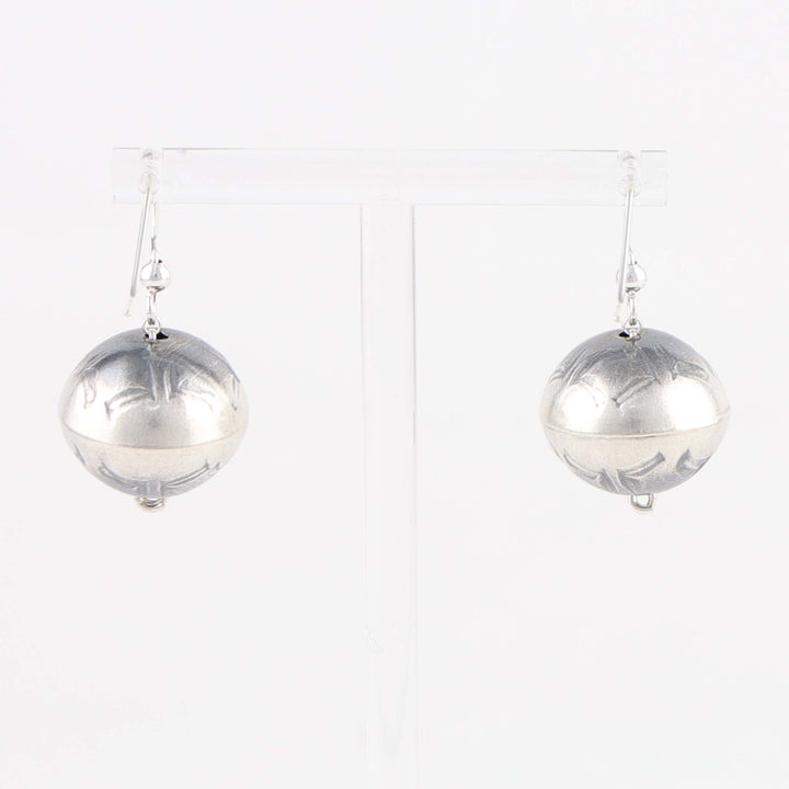 Navajo Pearl Earrings