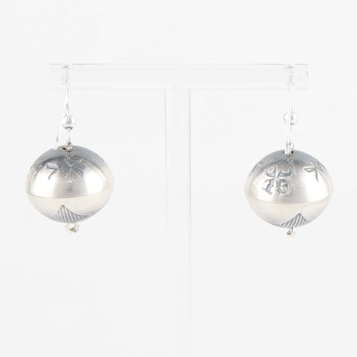 Navajo Pearl Earrings
