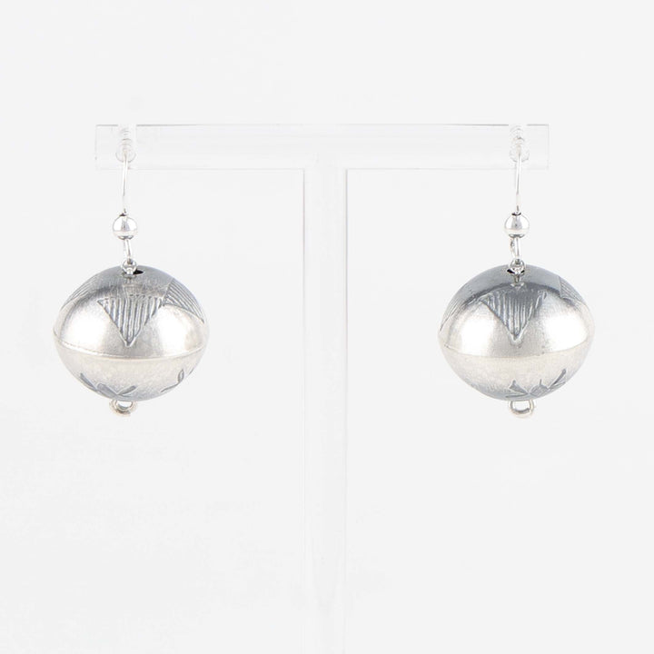 Navajo Pearl Earrings