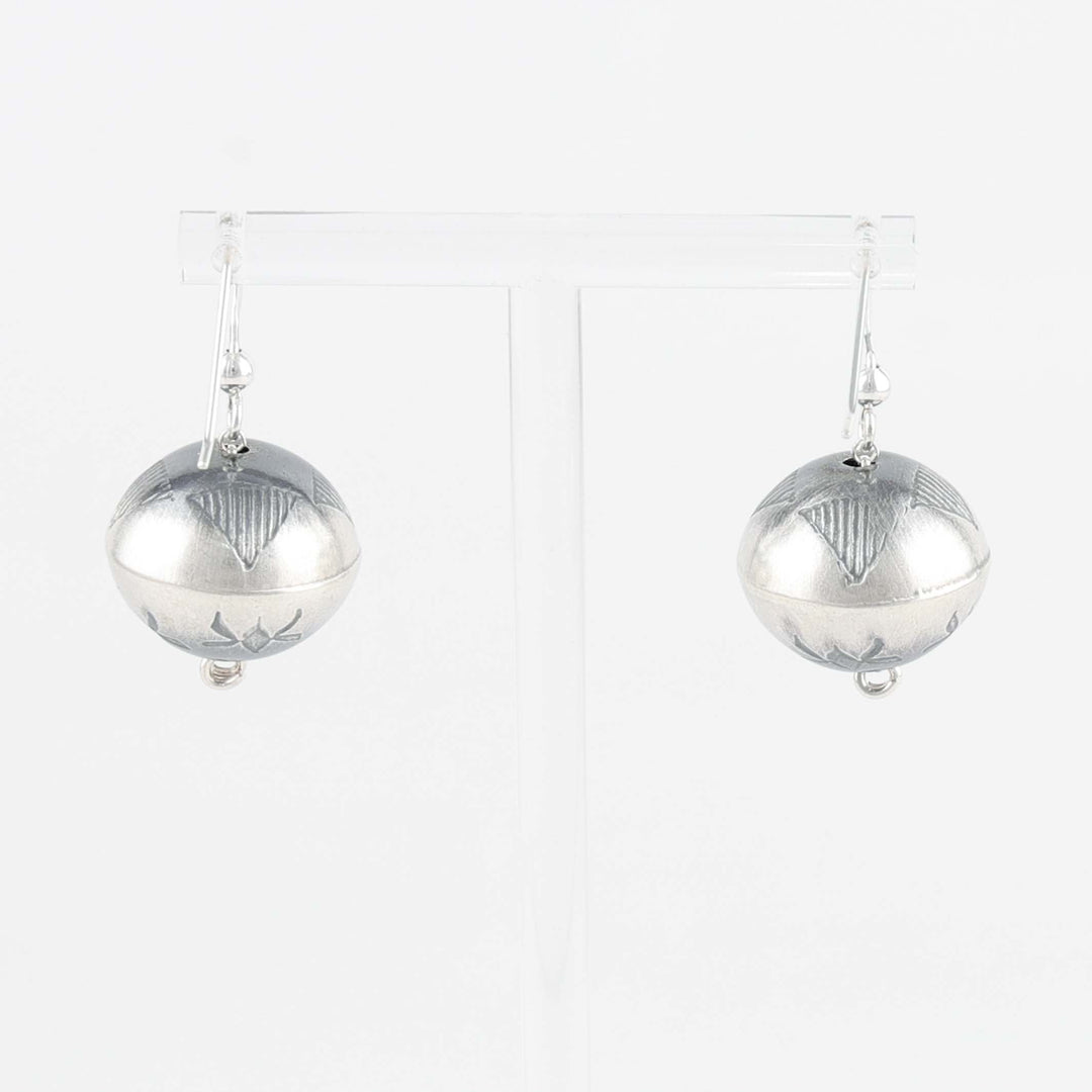 Navajo Pearl Earrings