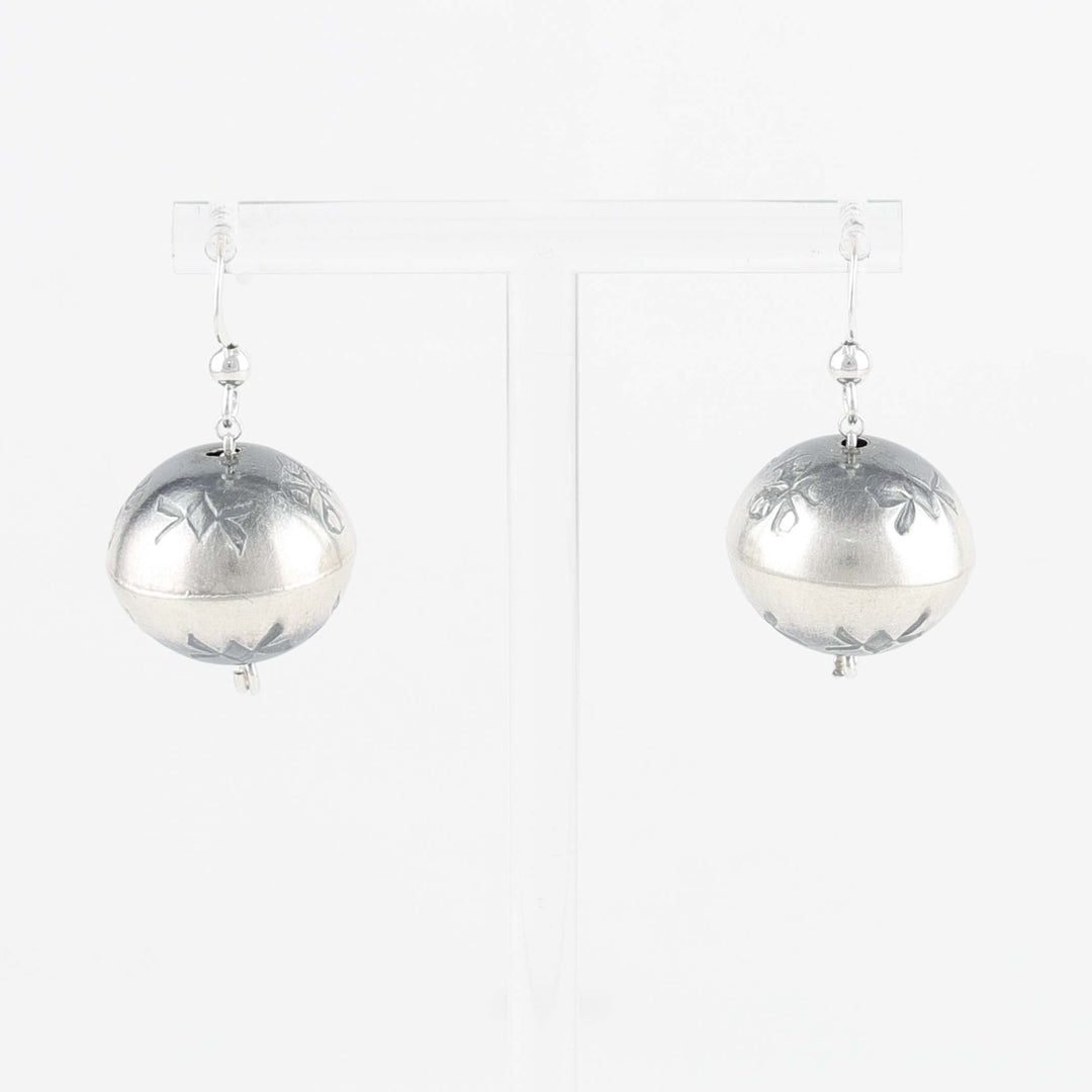 Navajo Pearl Earrings