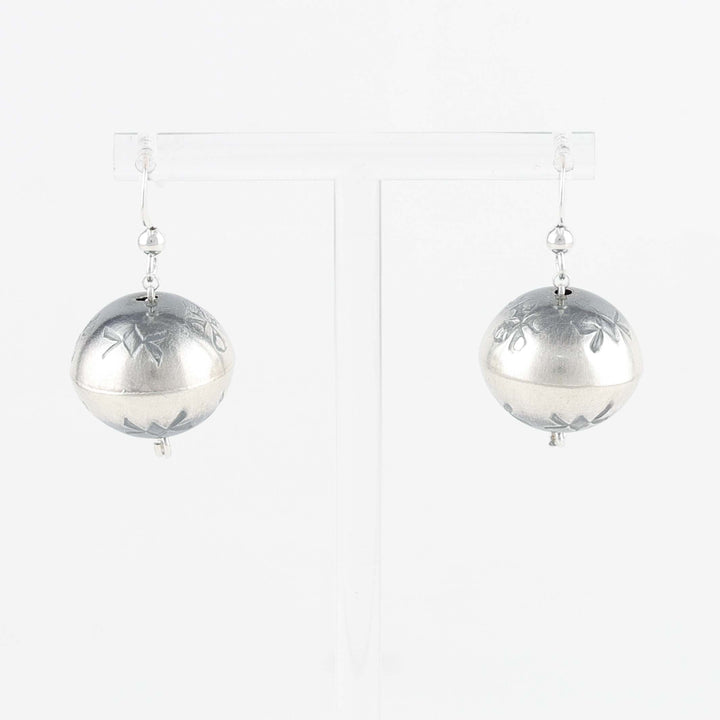 Navajo Pearl Earrings