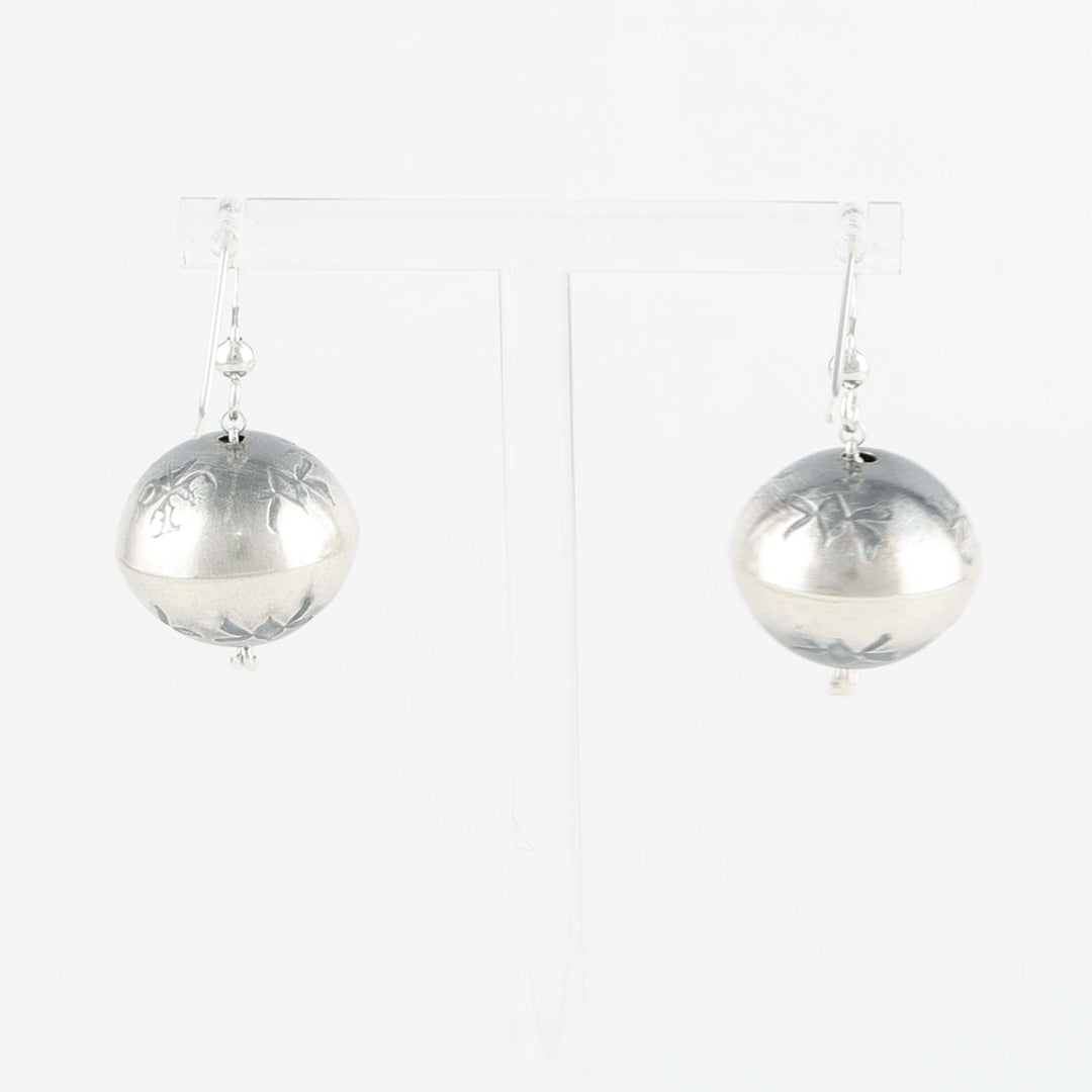 Navajo Pearl Earrings
