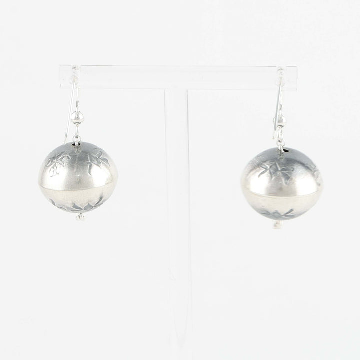 Navajo Pearl Earrings