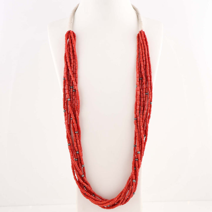 Collier de perles de corail