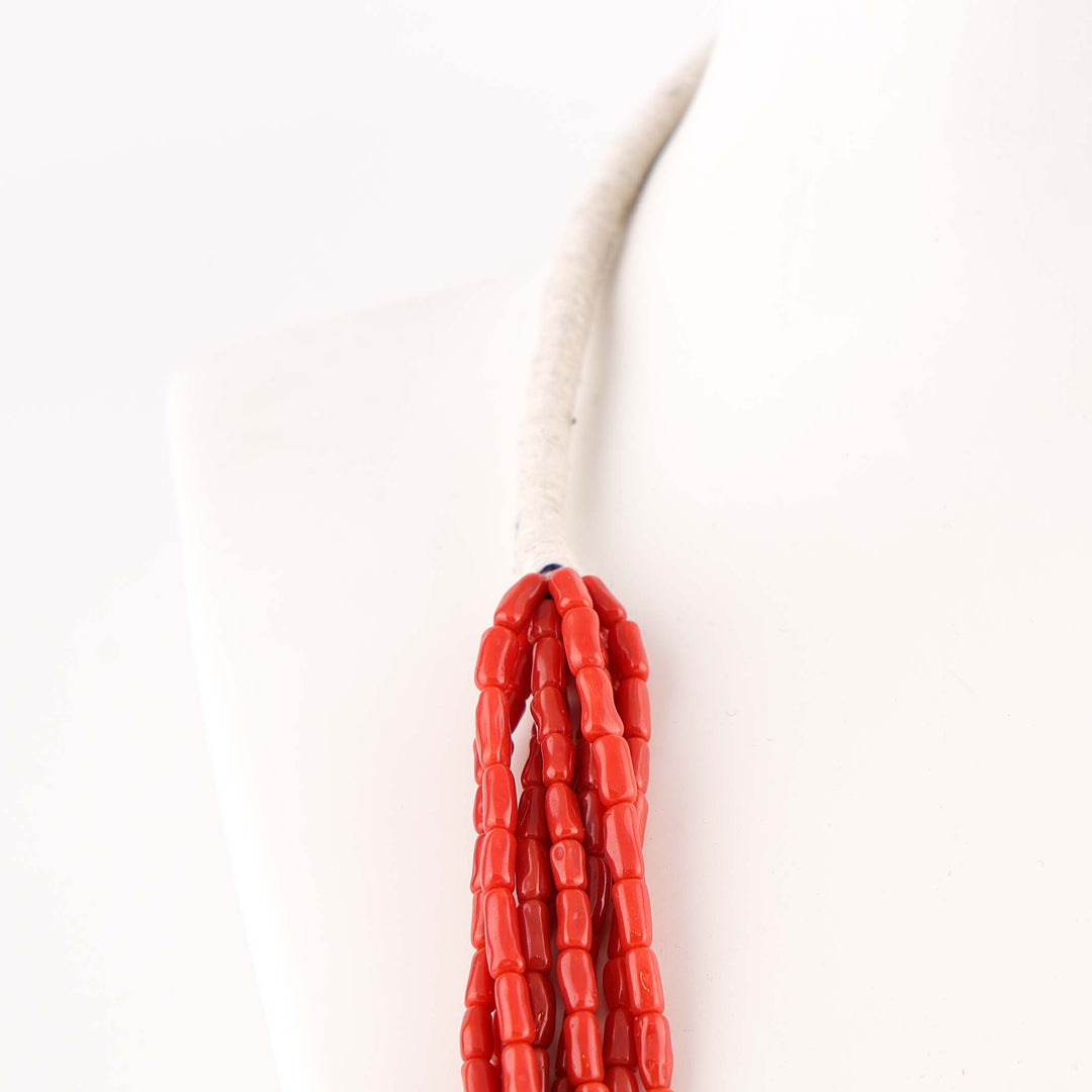 Collier de perles de corail