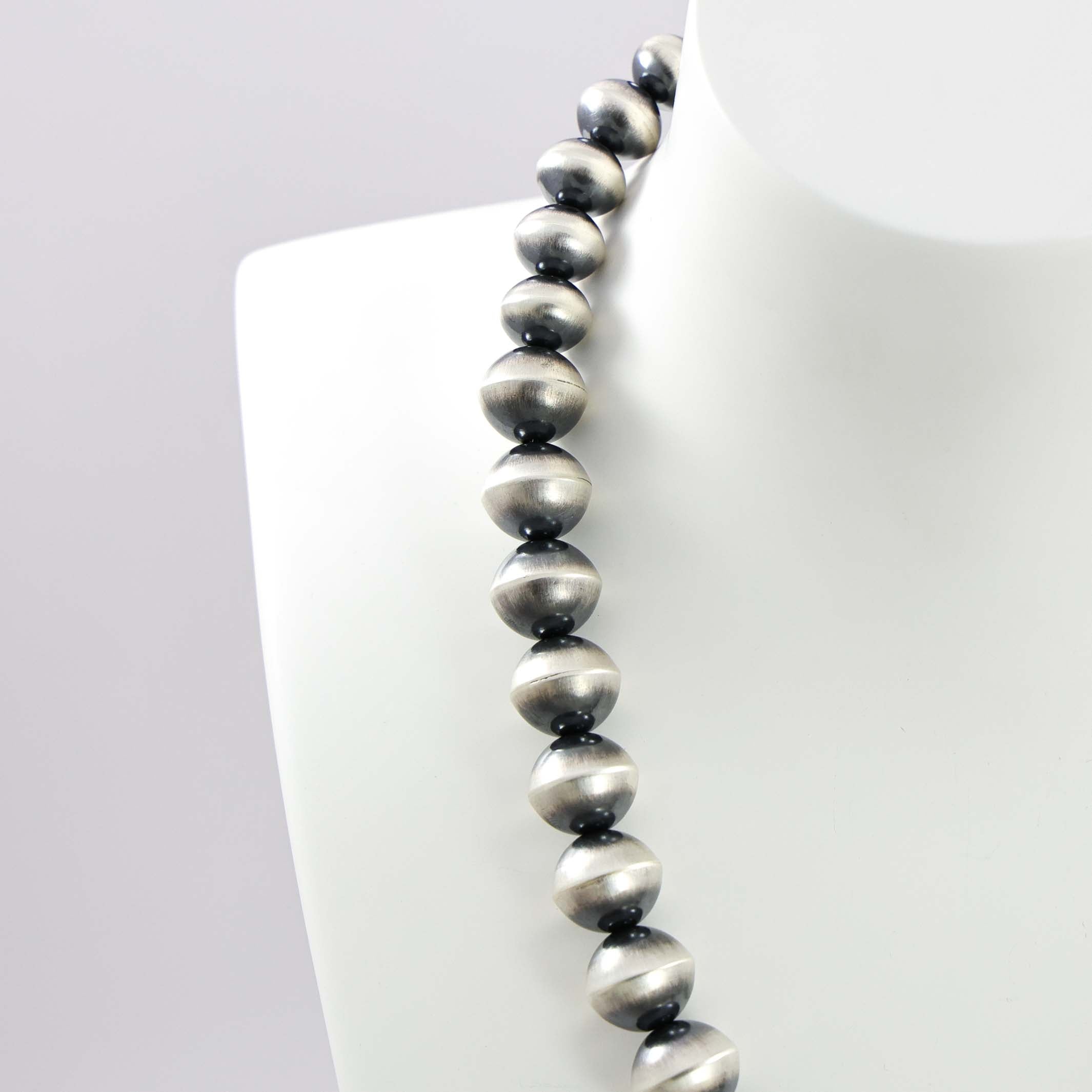 Navajo Pearl Necklace – Garland's