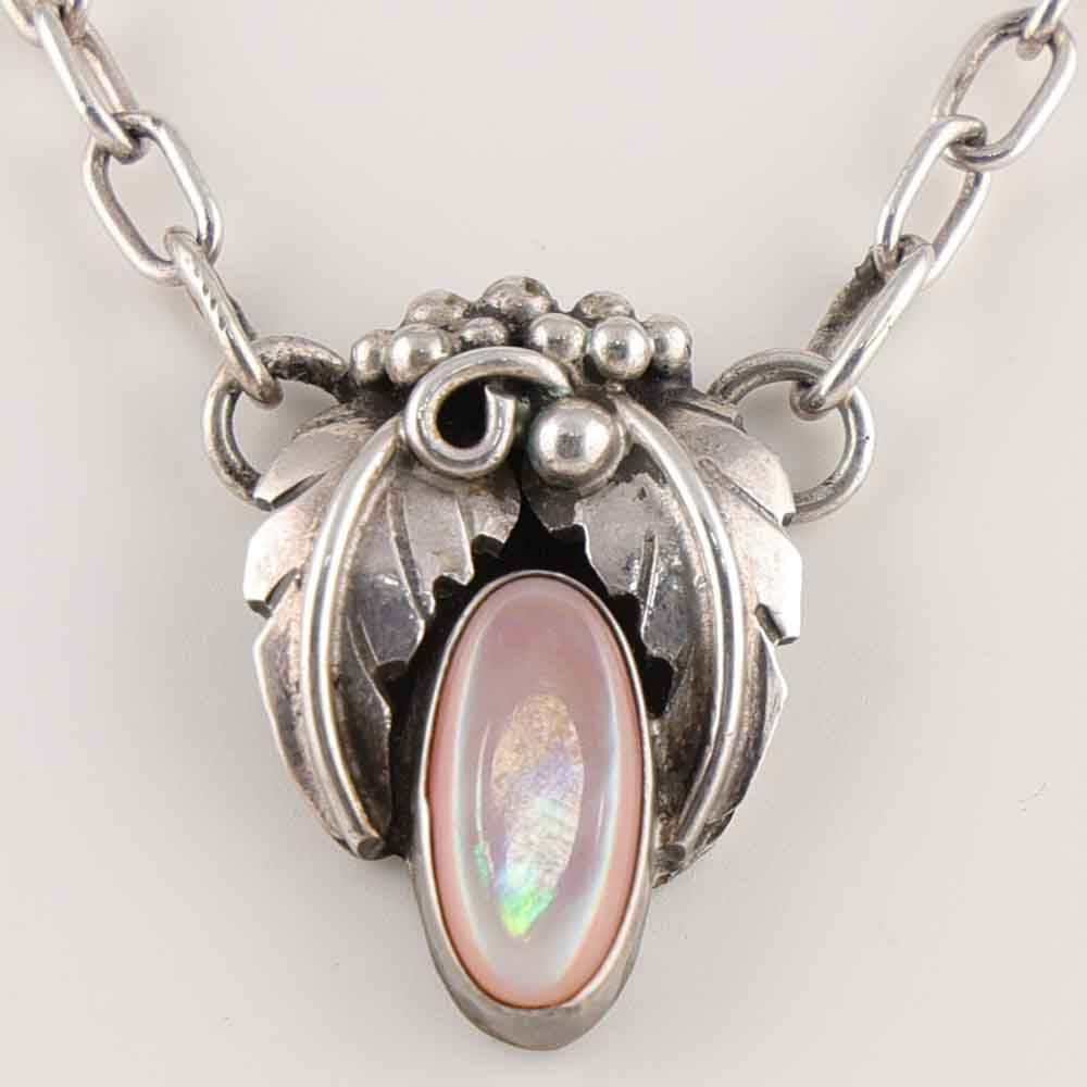 1970s Mother of Pearl Necklace