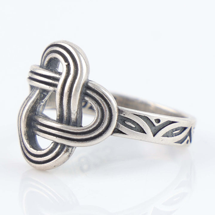 Life Knot Ring