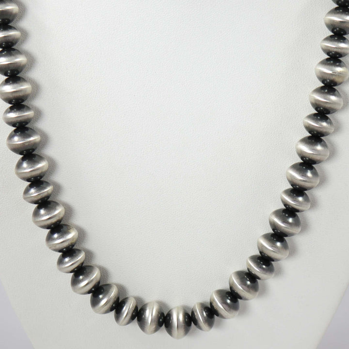 Navajo Pearl Necklace by Alliyah Yazzie - Garland's