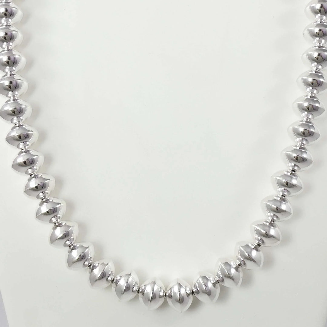 Navajo Pearl Necklace by Alliyah Yazzie - Garland's