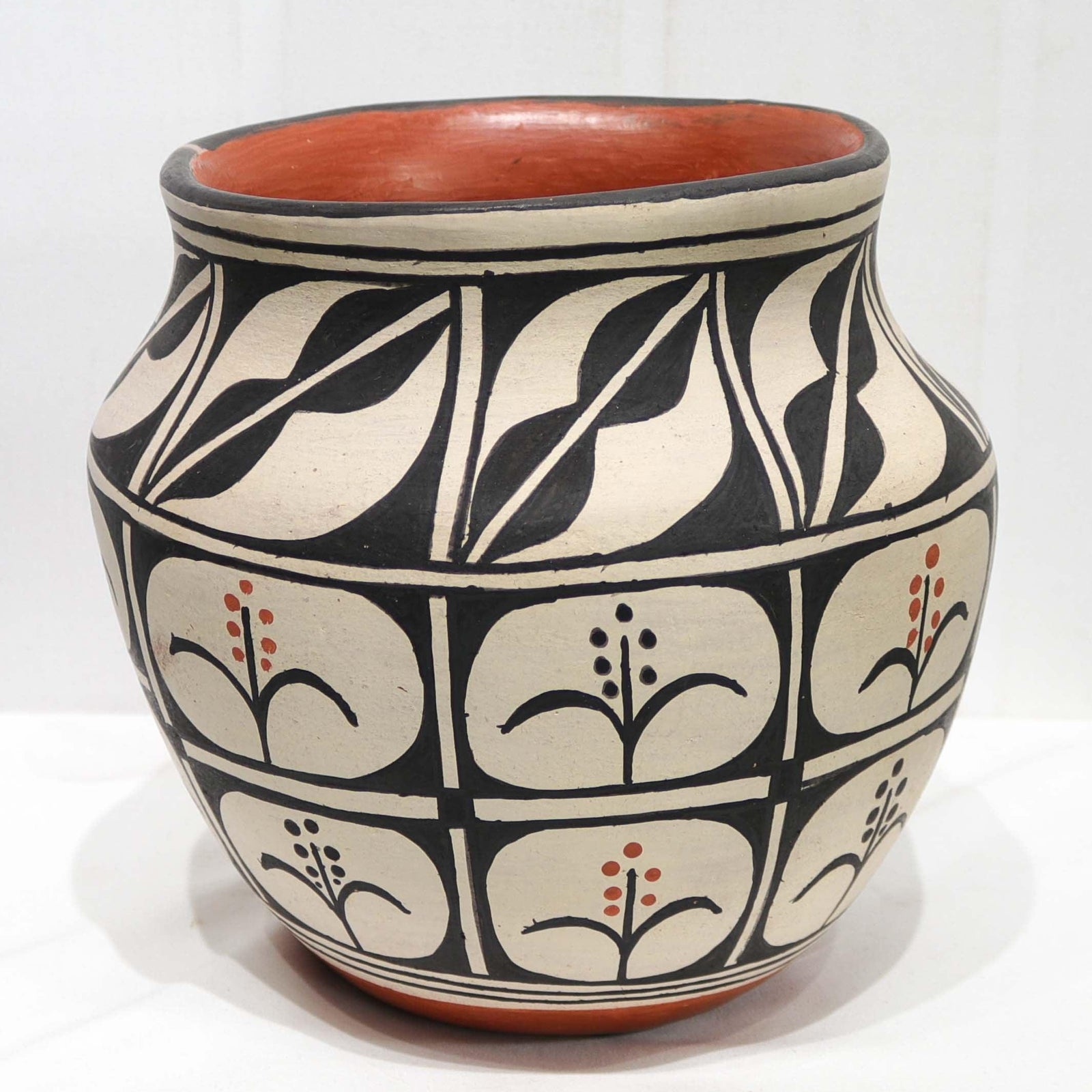Santo Domingo Olla by Crucita Melchor - Garland's