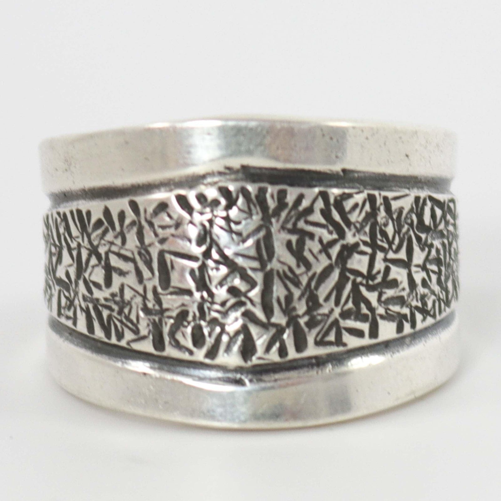 Silver Ring by Peter Nelson - Garland's