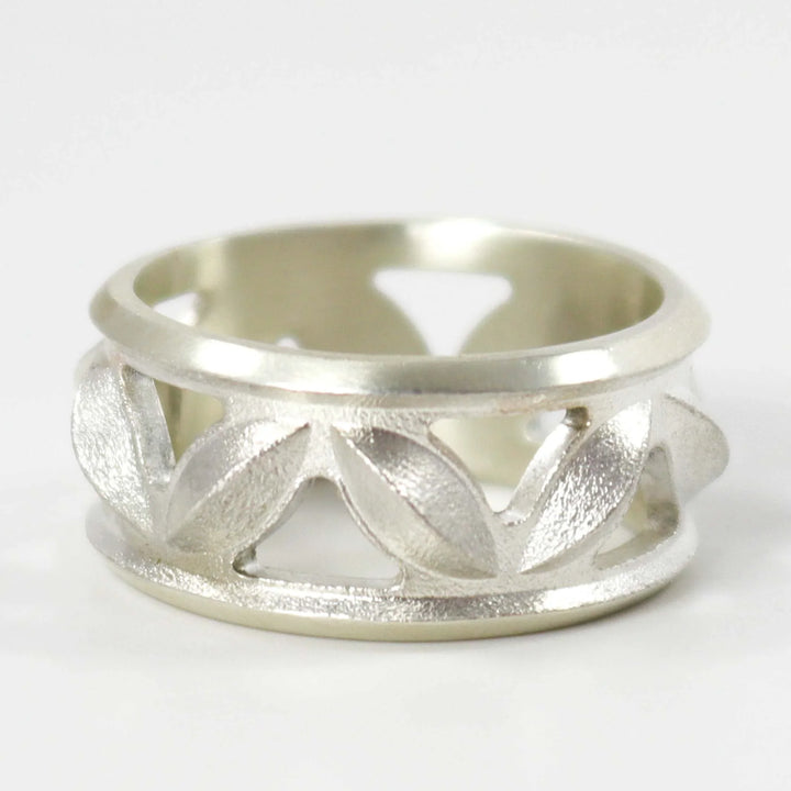 Sweet Pea Ring by Maria Samora - Garland's