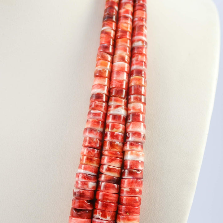 Spiny Oyster Shell Necklace by Kenneth Aguilar - Garland's