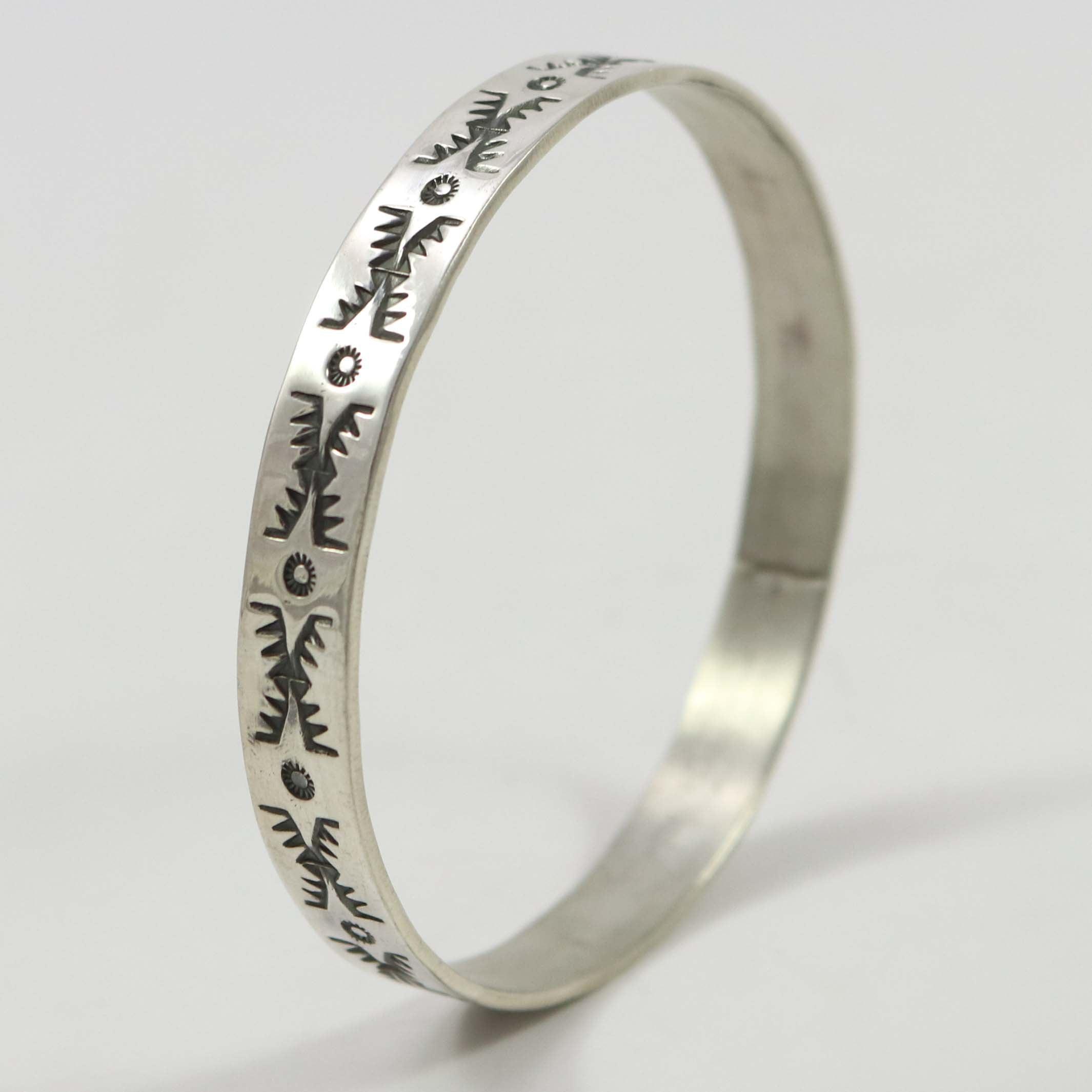 ◆感謝価格◆sterling◆DB刻印◆シルバーバングル◆ 刻印シルバーバングル – Garland's